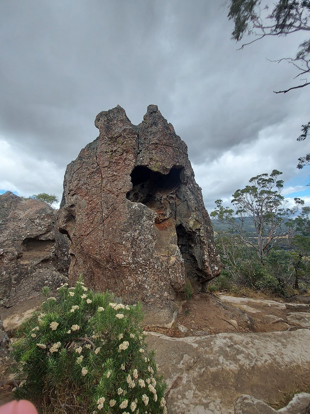 /uploaded_files/media/gallery/1614571119Hanging Rock Cave 2.jpg